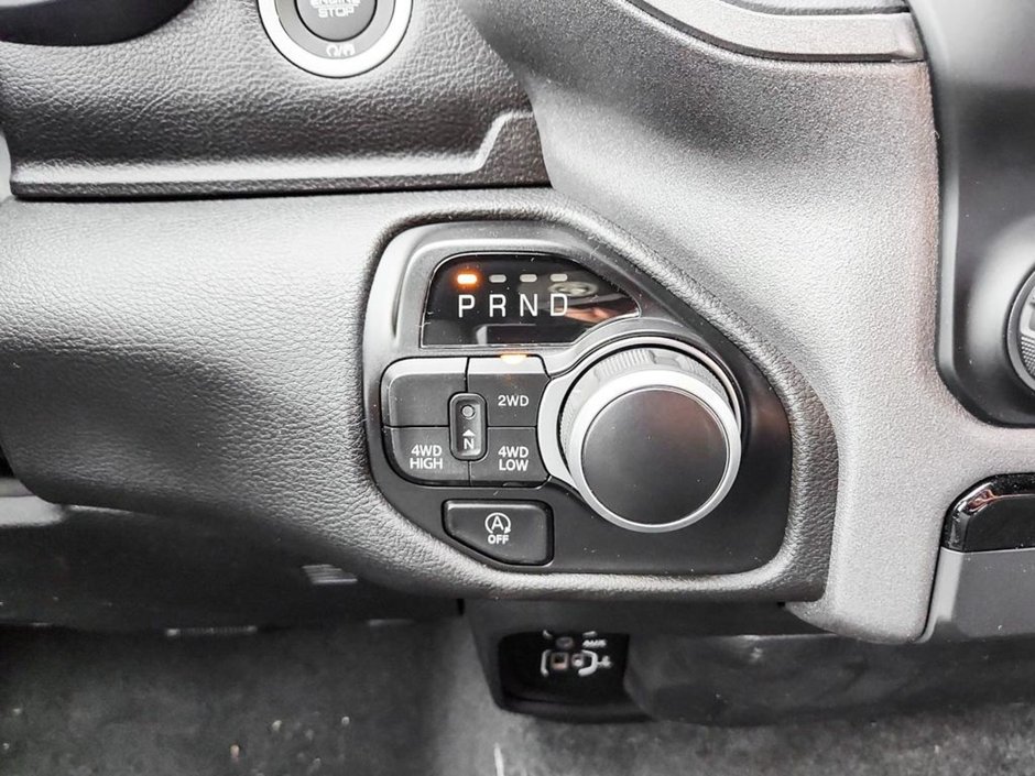 2023 Ram 1500 TRADESMAN IN BRIGHT WHITE EQUIPPED WITH A 5.7L HEMI V8 W/ETORQUE , 4X4 , 8SPD AUTO , TRADESMAN LVL 1 , BACKUP CAM , AC , CRUISE-18