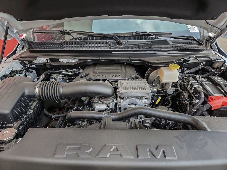 2023 Ram 1500 TRADESMAN IN BRIGHT WHITE EQUIPPED WITH A 5.7L HEMI V8 W/ETORQUE , 4X4 , 8SPD AUTO , TRADESMAN LVL 1 , HITCH RECEIVER , BACKUP C-11