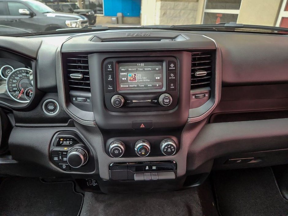 2023 Ram 1500 TRADESMAN IN BRIGHT WHITE EQUIPPED WITH A 5.7L HEMI V8 W/ETORQUE , 4X4 , 8SPD AUTO , TRADESMAN LVL 1 , HITCH RECEIVER , BACKUP C-17