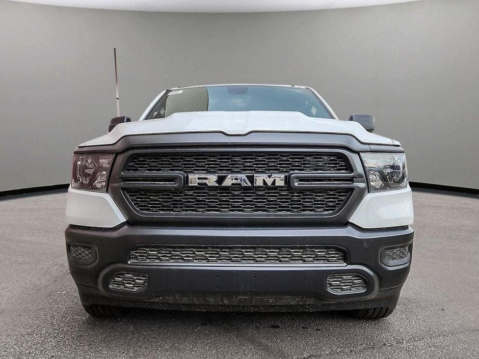 2023 Ram 1500 TRADESMAN IN BRIGHT WHITE EQUIPPED WITH A 5.7L HEMI V8 W/ETORQUE , 4X4 , 8SPD AUTO , TRADESMAN LVL 1 , HITCH RECEIVER , BACKUP C-1