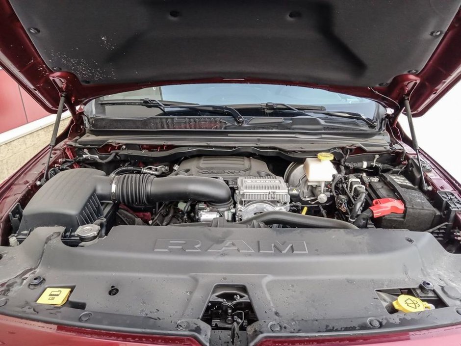 2024 Ram 1500 SPORT, 5.7L HEMI V8 W/ETORQUE, CLASS IV HITCH RECEIVER , 22INCH ALUMINIUM RIMS , SPORT HOOD , ANTI SPIN DIFF REAR AXLE , 3.92 RE-9