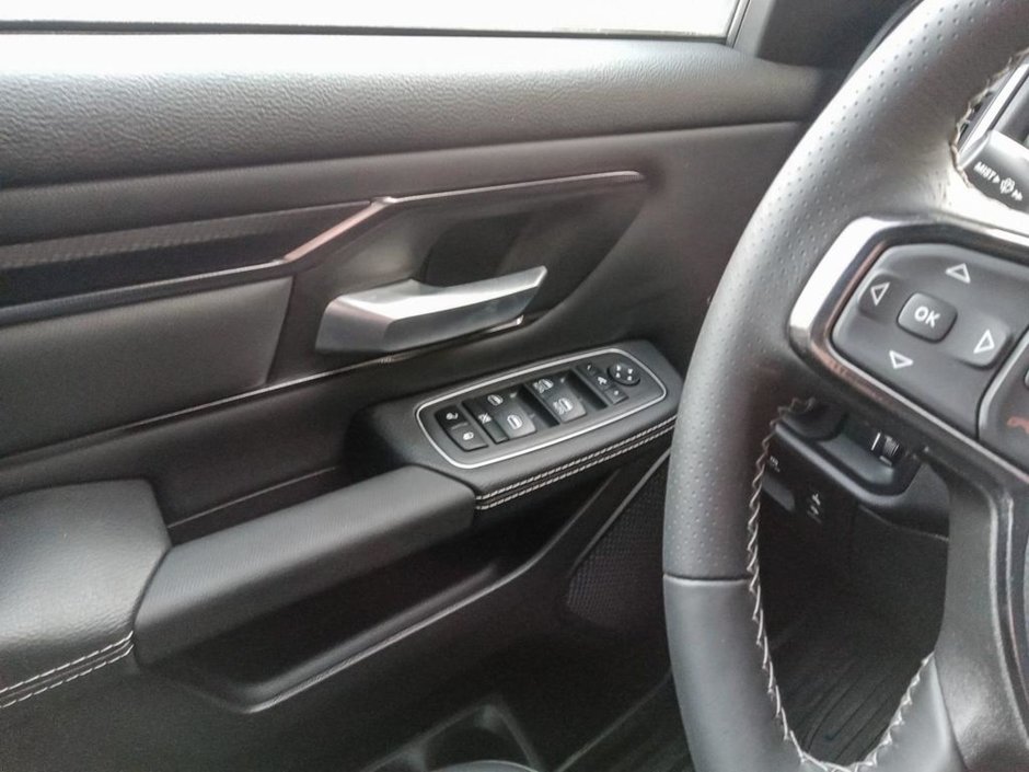 2024 Ram 1500 SPORT, 5.7L HEMI V8 W/ETORQUE, CLASS IV HITCH RECEIVER , 22INCH ALUMINIUM RIMS , SPORT HOOD , ANTI SPIN DIFF REAR AXLE , 3.92 RE-15