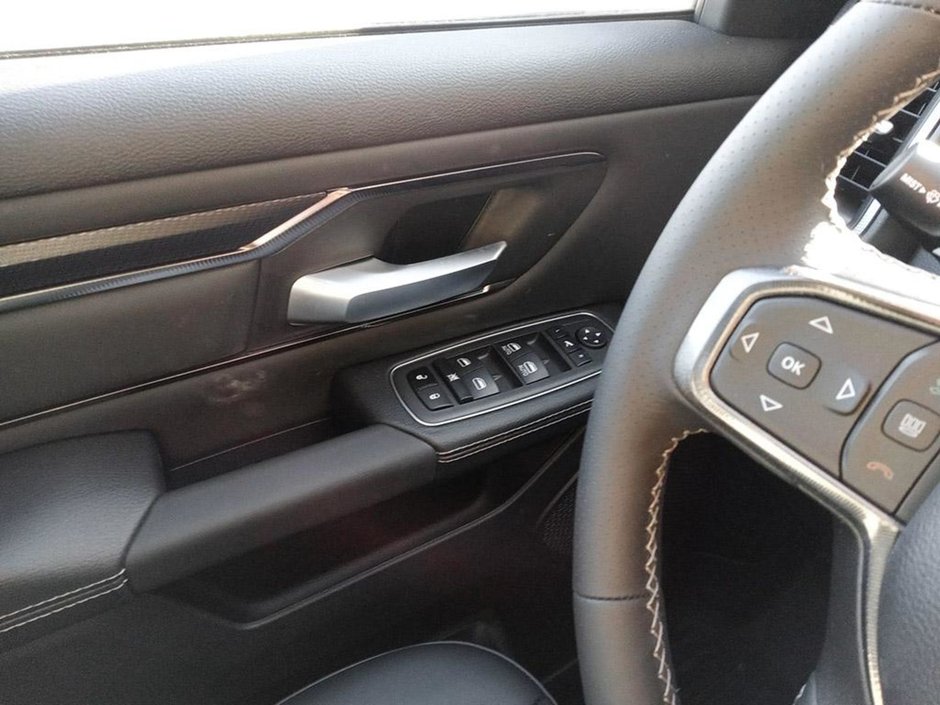 2024 Ram 1500 SPORT, 5.7L HEMI V8 W/ ETORQUE, CLASS IV HITCH RECEIVER, REVERSE CAMERA, FORWARD COLLISION WARNING-17