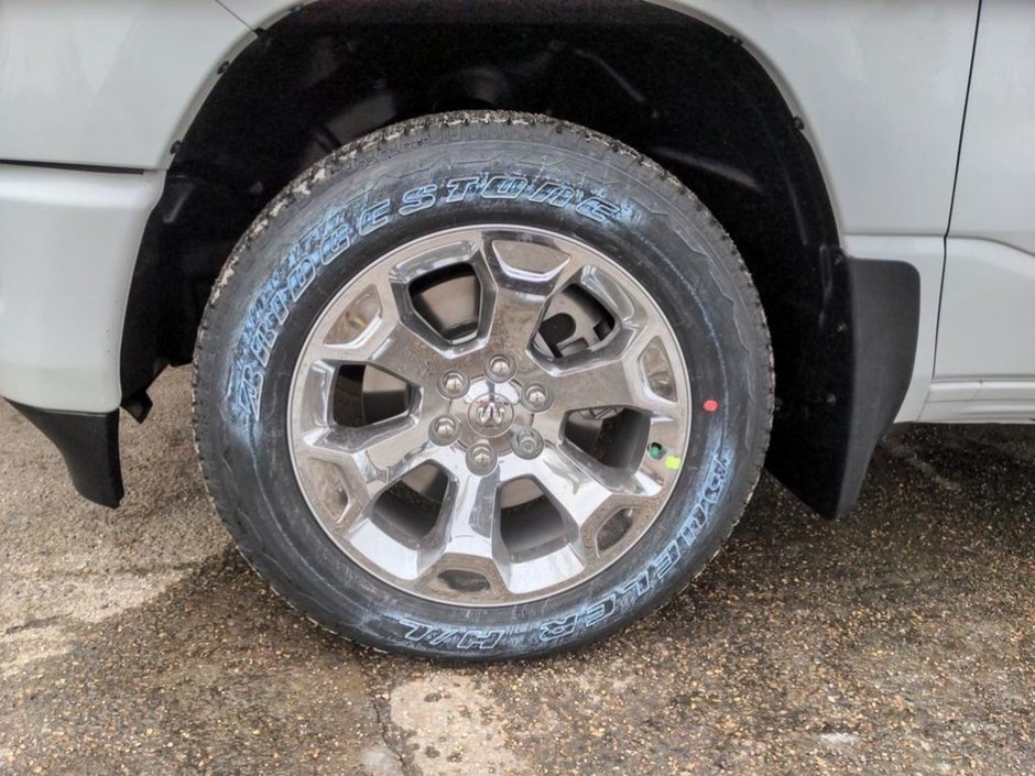 2024 Ram 1500 TRADESMAN, 5.7L HEMI V8 W/ ETORQUE, CLASS IV HITCH RECEIVER, REVERSE CAMERA, SPORT APPEARANCE PACKAGE-5