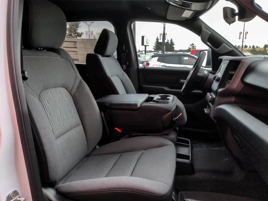 2024 Ram 1500 TRADESMAN, 5.7L HEMI V8 W/ ETORQUE, CLASS IV HITCH RECEIVER, REVERSE CAMERA, SPORT APPEARANCE PACKAGE-21