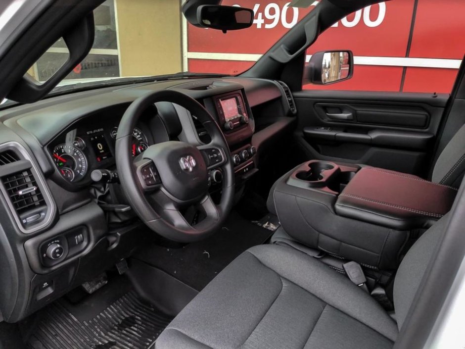 2024 Ram 1500 TRADESMAN, 5.7L HEMI V8 W/ ETORQUE, CLASS IV HITCH RECEIVER, REVERSE CAMERA, SPORT APPEARANCE PACKAGE-12