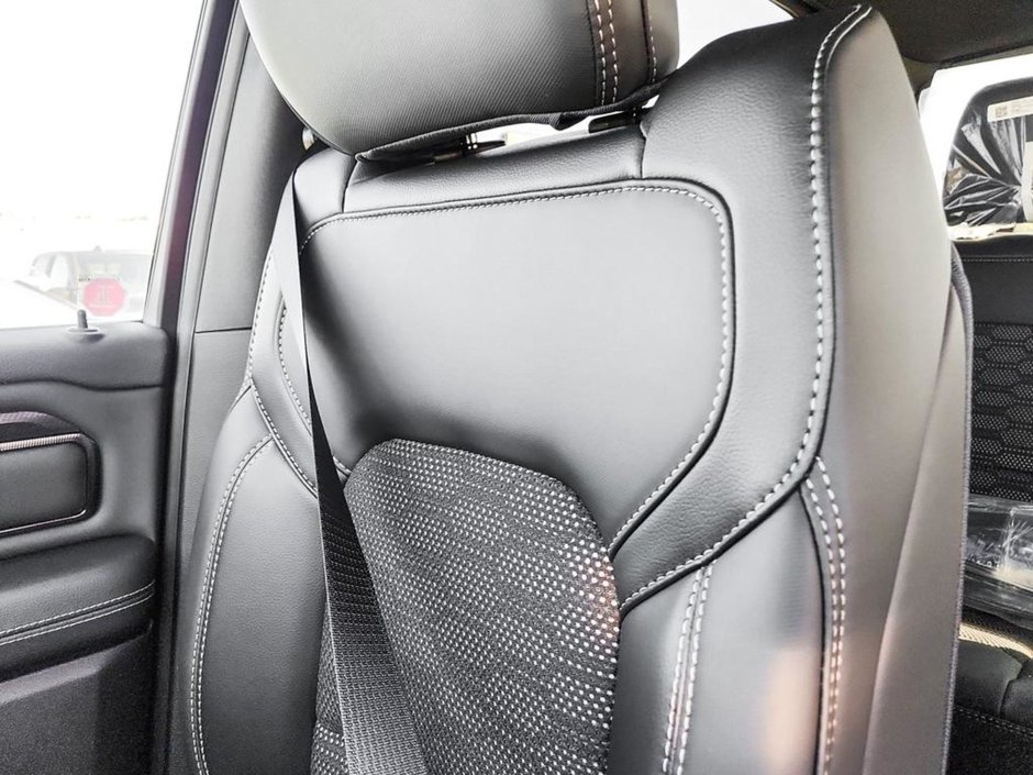 2024 Ram 1500 DEMO SPECIAL!!!! - 5.7L HEMI V8, 8 SPD AUTO, BRAKE ASSIST, HILL START ASSIST, TRACTON CONTROL, TRAILER SWAY CONTROL, RAIN BRAKE-16