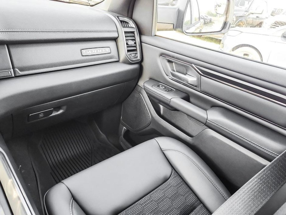 2024 Ram 1500 DEMO SPECIAL!!!! - 5.7L HEMI V8, 8 SPD AUTO, BRAKE ASSIST, HILL START ASSIST, TRACTON CONTROL, TRAILER SWAY CONTROL, RAIN BRAKE-20