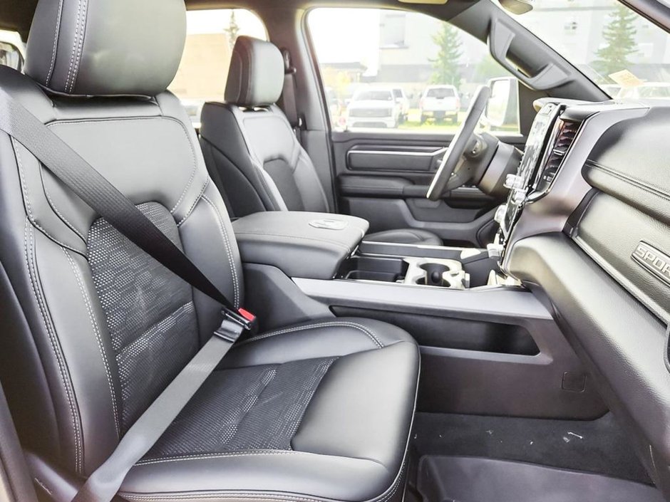 2024 Ram 1500 DEMO SPECIAL!!!! - 5.7L HEMI V8, 8 SPD AUTO, BRAKE ASSIST, HILL START ASSIST, TRACTON CONTROL, TRAILER SWAY CONTROL, RAIN BRAKE-22