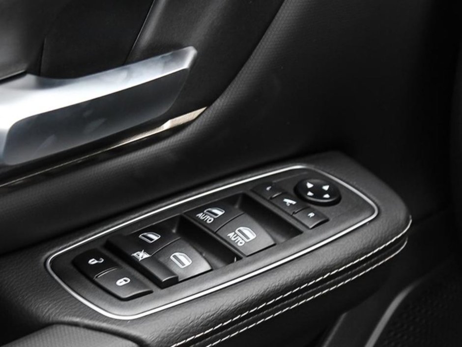 2024 Ram 1500 DEMO SPECIAL!!! - 5.7L HEMI V8, 8 SPD AUTO, BRAKE ASSIST, HILL START ASSIST, TRACTON CONTROL, TRAILER SWAY CONTROL, RAIN BRAKE S-10