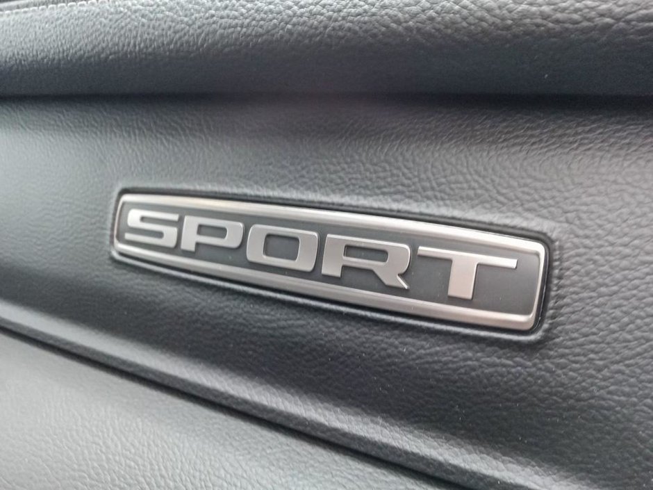 2024 Ram 1500 SPORT NIGHT EDITION IN BILLET SILVER EQUIPPED WITH A 5.7L HEMI V8 W/ETORQUE , 4X4 , 8SPD AUTO , BSM/RCPD , 125L TANK , SPORT HOO-24