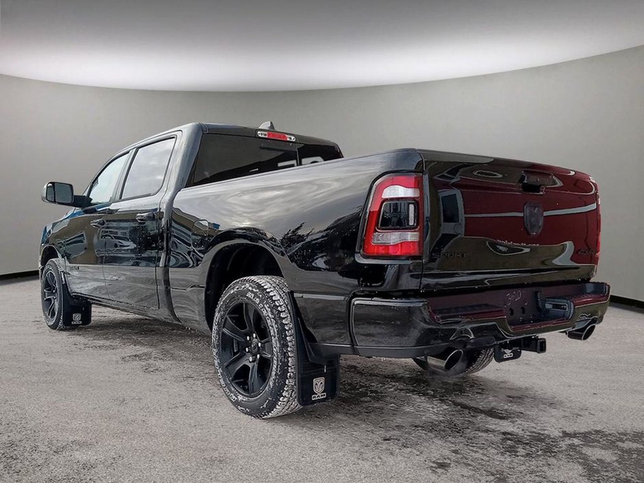 2024 Ram 1500 SPORT IN DIAMOND BLACK EQUIPPED WITH A 5.7L HEMI V8 W/ETORQUE , 4X4 , 8SPD AUTO , 125L TANK , SPORT HOOD , PANORAMIC SUNROOF , R-3