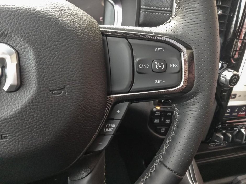 2024 Ram 1500 SPORT IN DIAMOND BLACK EQUIPPED WITH A 5.7L HEMI V8 W/ETORQUE , 4X4 , 8SPD AUTO , 125L TANK , SPORT HOOD , PANORAMIC SUNROOF , R-14