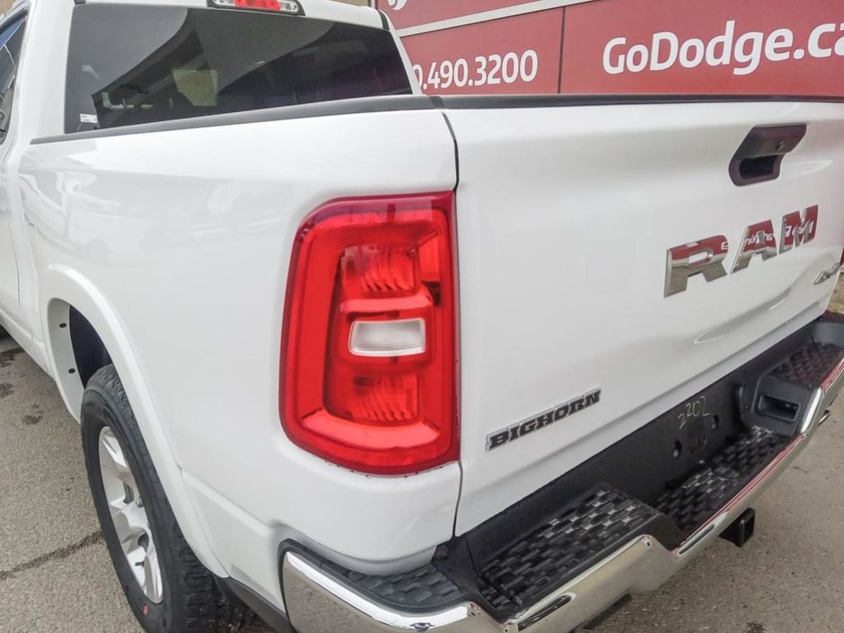 2025 Ram 1500 BIG HORN IN BRIGHT WHITE EQUIPPED WITH A 3.0L HURRICANE TWIN TURBO I6 , 4X4 , 8SPD AUTO , TRAILER BRAKE CONTROL , 3.92 REAR AXLE-10