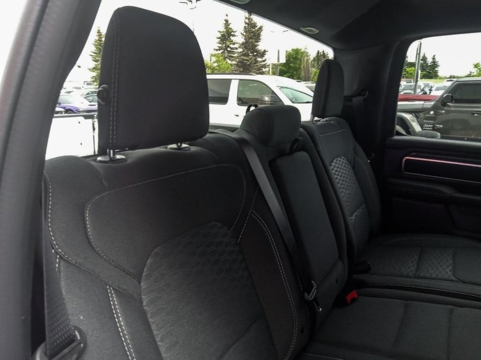 2025 Ram 1500 BIG HORN IN BRIGHT WHITE EQUIPPED WITH A 3.0L HURRICANE TWIN TURBO I6 , 4X4 , 8SPD AUTO , TRAILER BRAKE CONTROL , 3.92 REAR AXLE-22