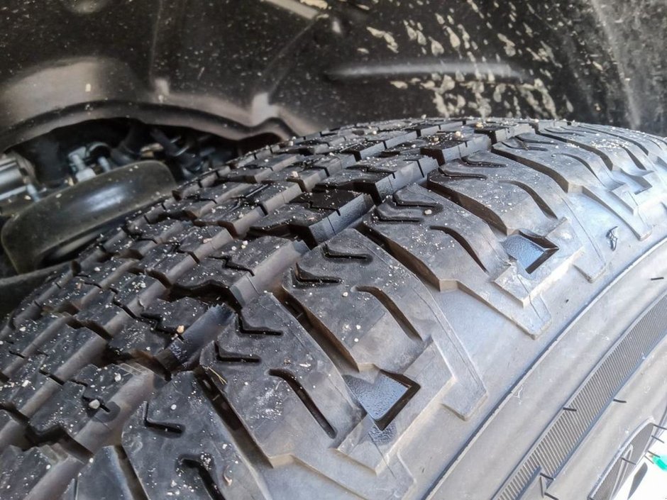 2025 Ram 1500 BIG HORN IN BRIGHT WHITE EQUIPPED WITH A 3.6L V6 W/ETORQUE , 4X4 , 8SPD AUTO , TRAILER BRAKE CONTROL , 3.55 REAR AXLE RATIO , PR-6