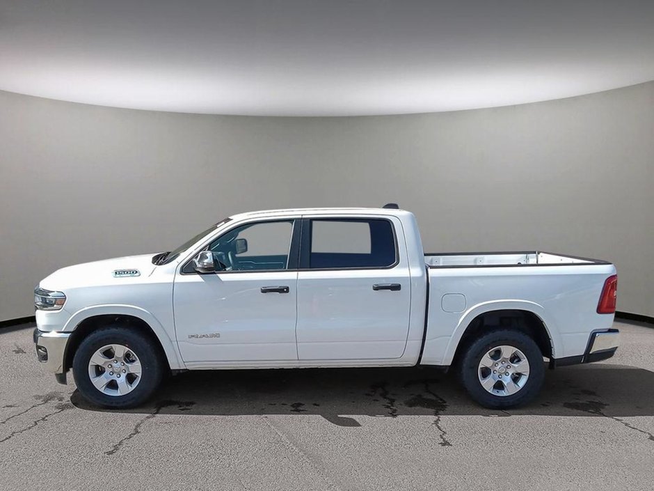 2025 Ram 1500 BIG HORN IN BRIGHT WHITE EQUIPPED WITH A 3.6L V6 W/ETORQUE , 4X4 , 8SPD AUTO , TRAILER BRAKE CONTROL , 3.55 REAR AXLE RATIO , PR-2