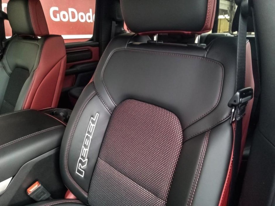 2025 Ram 1500 REBEL IN HYDRO BLUE EQUIPPED WITH A 3.0L TWIN TURBO I6 , 4X4 , 8SPD AUTO , PERF SHOCKS , CLOTH/VINYL BUCKET SEATS-18