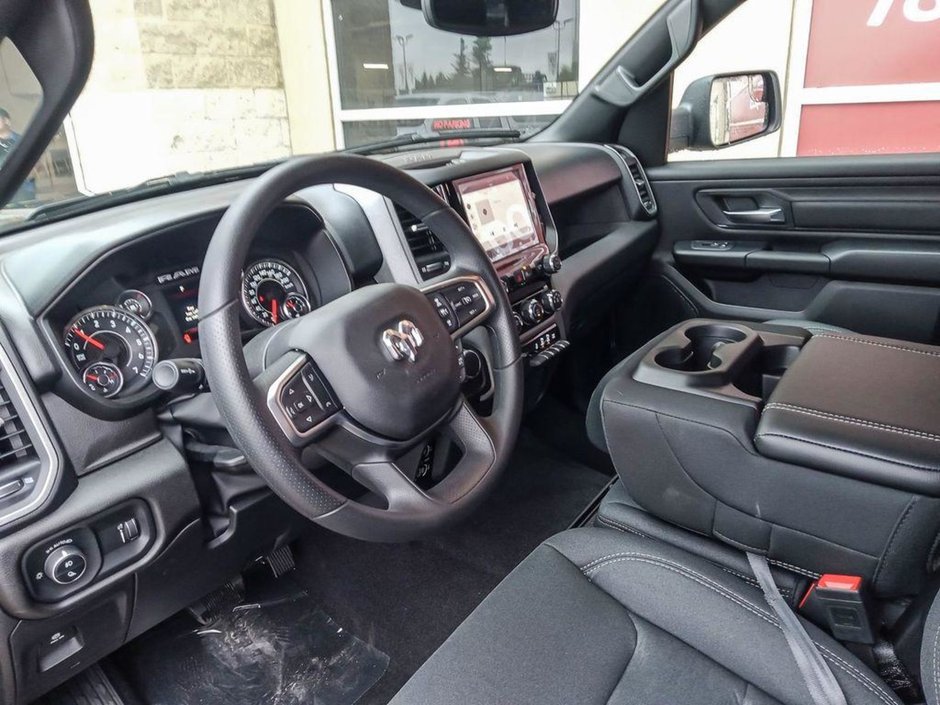 2025 Ram 1500 TRADESMAN SPORT IN DIAMOND BLACK EQUIPPED WITH A 3.0L TWIN TURBO , 4X4 , 8SPD AUTO , TRADESMAN LVL 1 , SPORT APPEARANCE PCKG , P-11