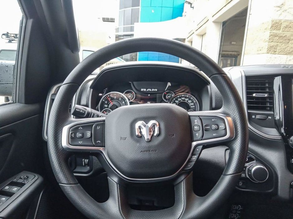 2025 Ram 1500 TRADESMAN SPORT IN DIAMOND BLACK EQUIPPED WITH A 3.0L TWIN TURBO , 4X4 , 8SPD AUTO , TRADESMAN LVL 1 , SPORT APPEARANCE PCKG , P-12