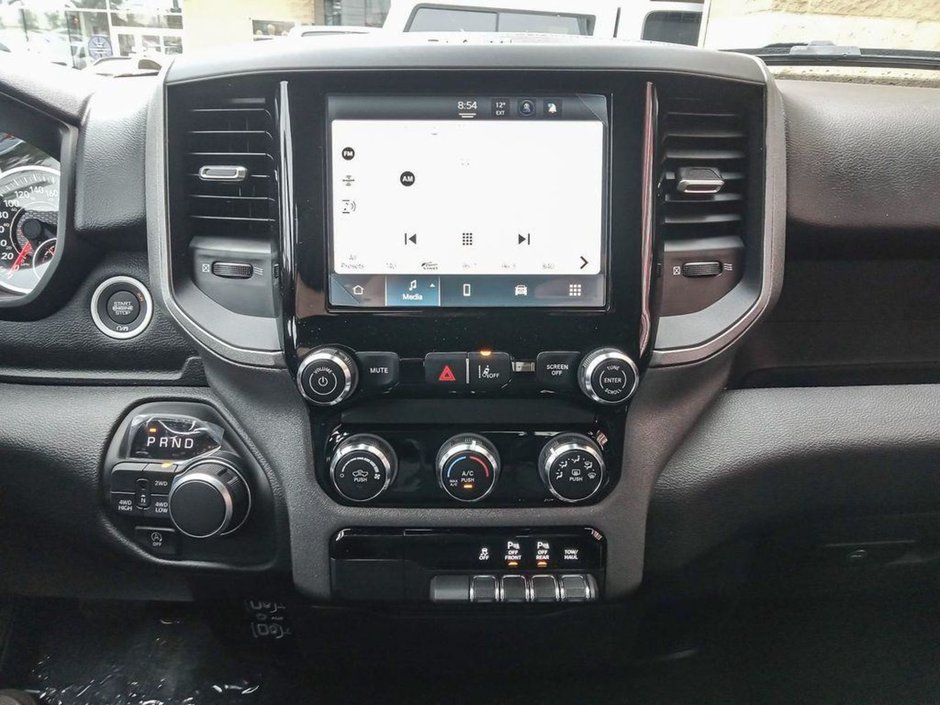 2025 Ram 1500 TRADESMAN SPORT IN DIAMOND BLACK EQUIPPED WITH A 3.0L TWIN TURBO , 4X4 , 8SPD AUTO , TRADESMAN LVL 1 , SPORT APPEARANCE PCKG , P-17