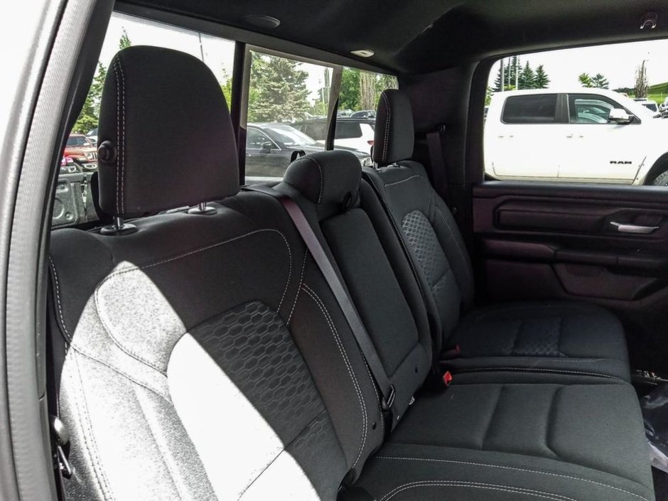 2025 Ram 1500 TRADESMAN SPORT IN BILLET METALLIC EQUIPPED WITH A 3.0L TWIN TURBO , 4X4 , 8SPD AUTO , TRADESMAN LVL 1 , SPORT APPEARANCE PCKG ,-21