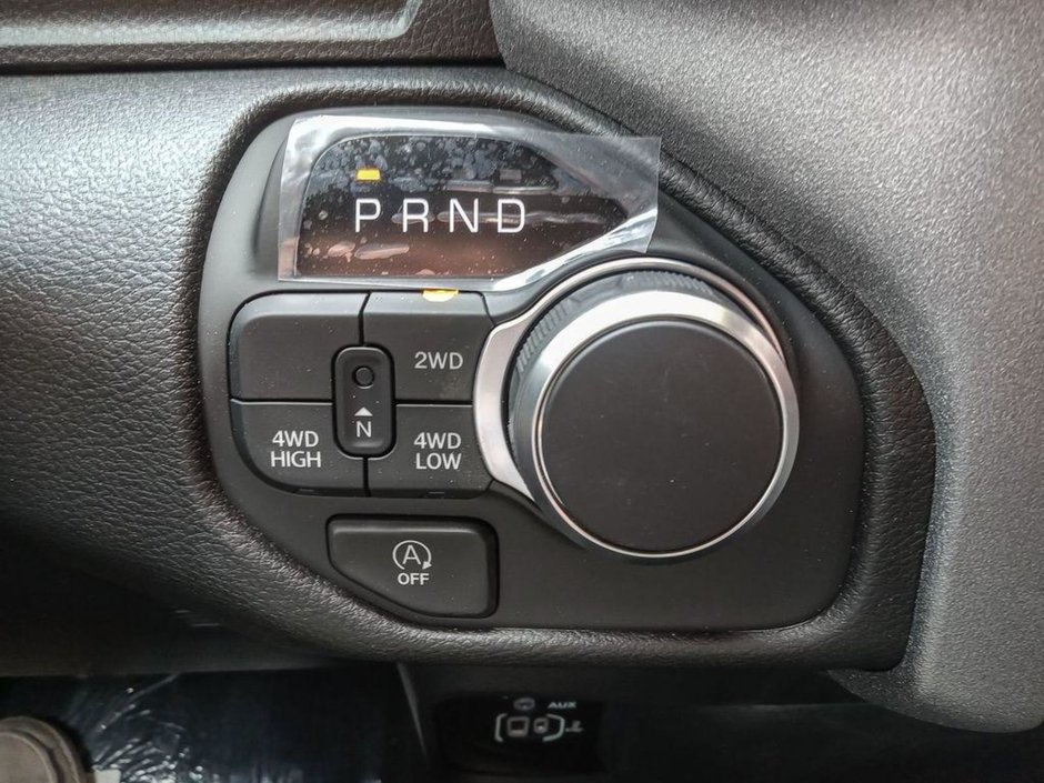 2025 Ram 1500 TRADESMAN SPORT IN BRIGHT WHITE EQUIPPED WITH A 3.6L V6 W/ETORQUE , 4X4 , 8SPD AUTO , TRADESMAN LVL 1 , SPORT APPEARANCE PCKG ,-16