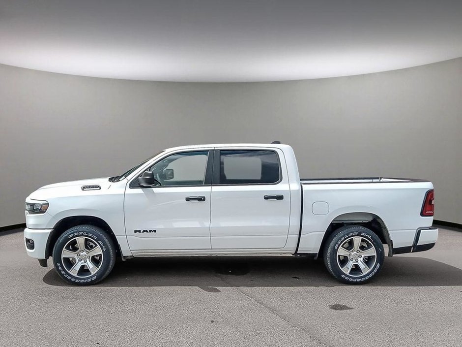 2025 Ram 1500 TRADESMAN SPORT IN BRIGHT WHITE EQUIPPED WITH A 3.6L V6 W/ETORQUE , 4X4 , 8SPD AUTO , TRADESMAN LVL 1 , SPORT APPEARANCE PCKG ,-2