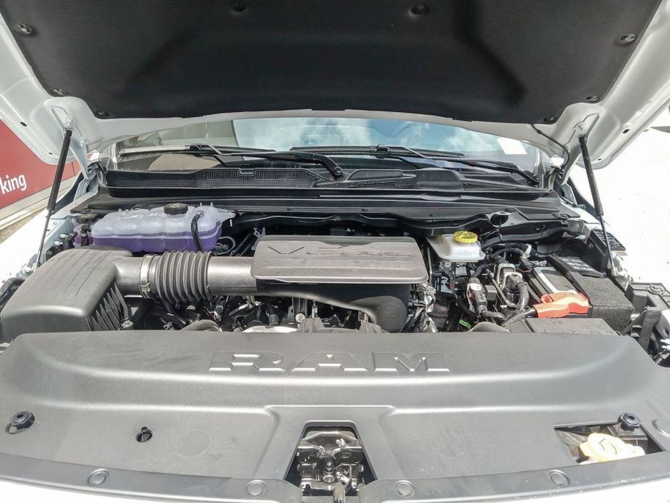 2025 Ram 1500 TRADESMAN SPORT IN BRIGHT WHITE EQUIPPED WITH A 3.6L V6 W/ETORQUE , 4X4 , 8SPD AUTO , TRADESMAN LVL 1 , SPORT APPEARANCE PCKG ,-9