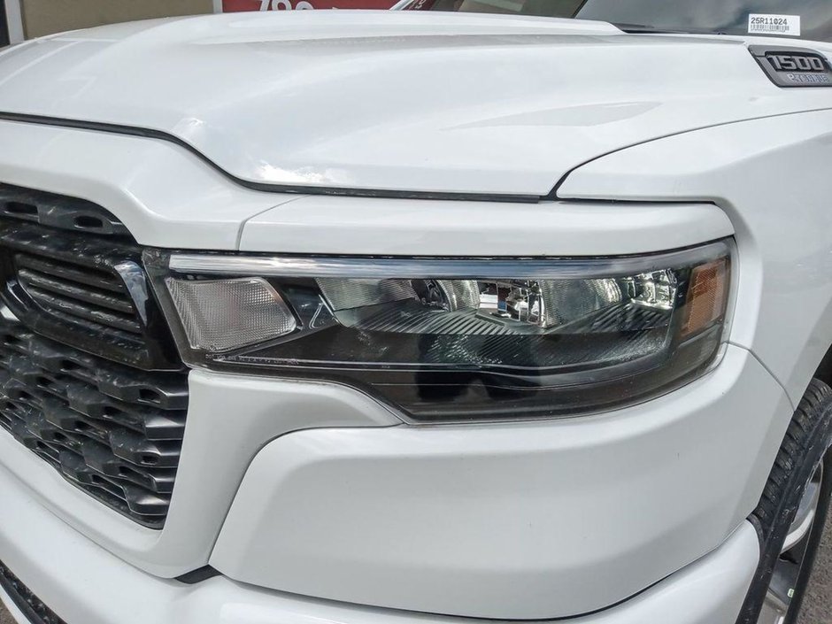 2025 Ram 1500 TRADESMAN SPORT IN BRIGHT WHITE EQUIPPED WITH A 3.6L V6 W/ETORQUE , 4X4 , 8SPD AUTO , TRADESMAN LVL 1 , SPORT APPEARANCE PCKG ,-7