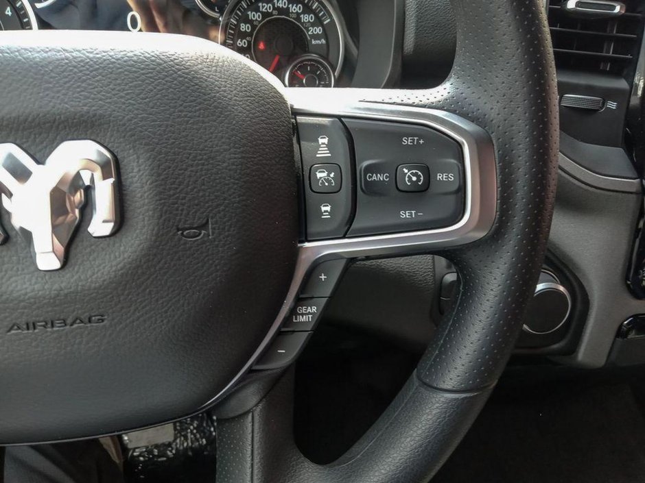 2025 Ram 1500 TRADESMAN SPORT IN BRIGHT WHITE EQUIPPED WITH A 3.6L V6 W/ETORQUE , 4X4 , 8SPD AUTO , TRADESMAN LVL 1 , SPORT APPEARANCE PCKG ,-14