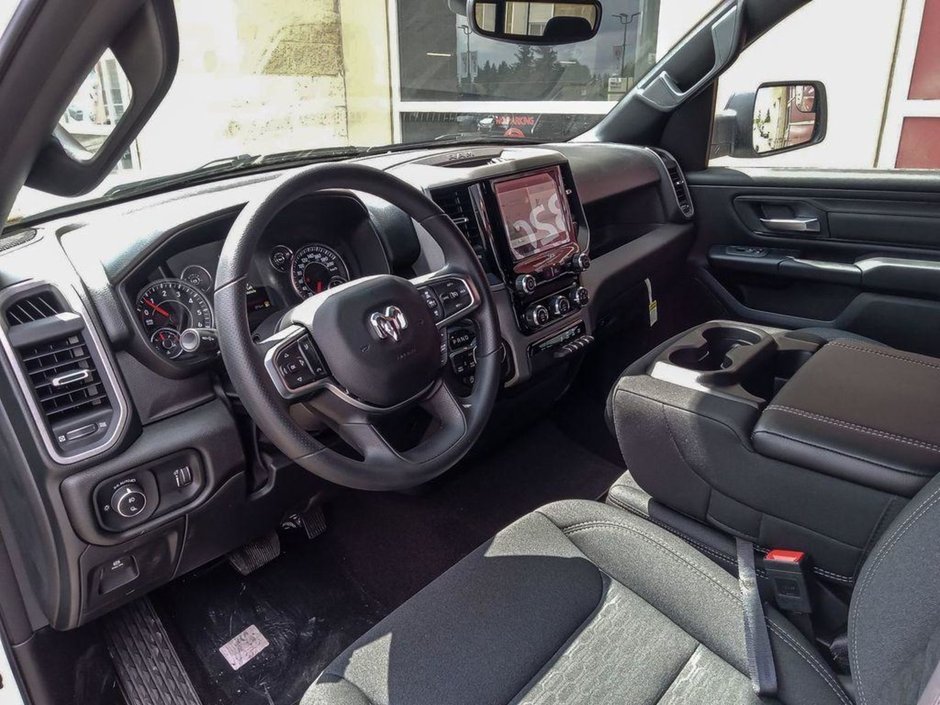 2025 Ram 1500 TRADESMAN SPORT IN BRIGHT WHITE EQUIPPED WITH A 3.6L V6 W/ETORQUE , 4X4 , 8SPD AUTO , TRADESMAN LVL 1 , SPORT APPEARANCE PCKG ,-11