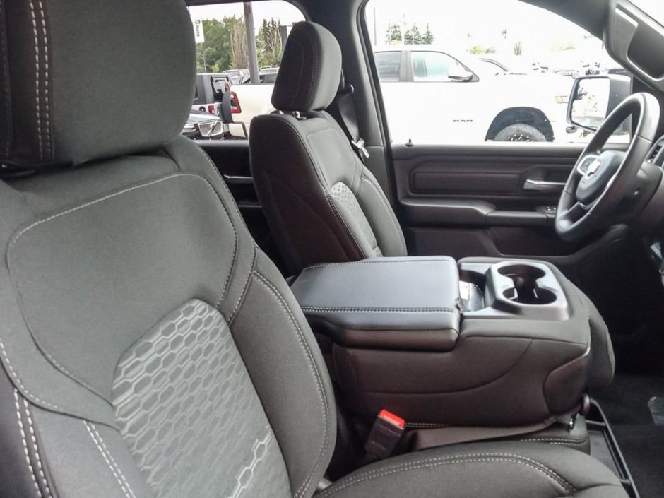 2025 Ram 1500 TRADESMAN SPORT IN BRIGHT WHITE EQUIPPED WITH A 3.0L TWIN TURBO I6 , 4X4 , 8SPD AUTO , TRADESMAN LVL 1 , SPORT APPEARANCE PCKG ,-20