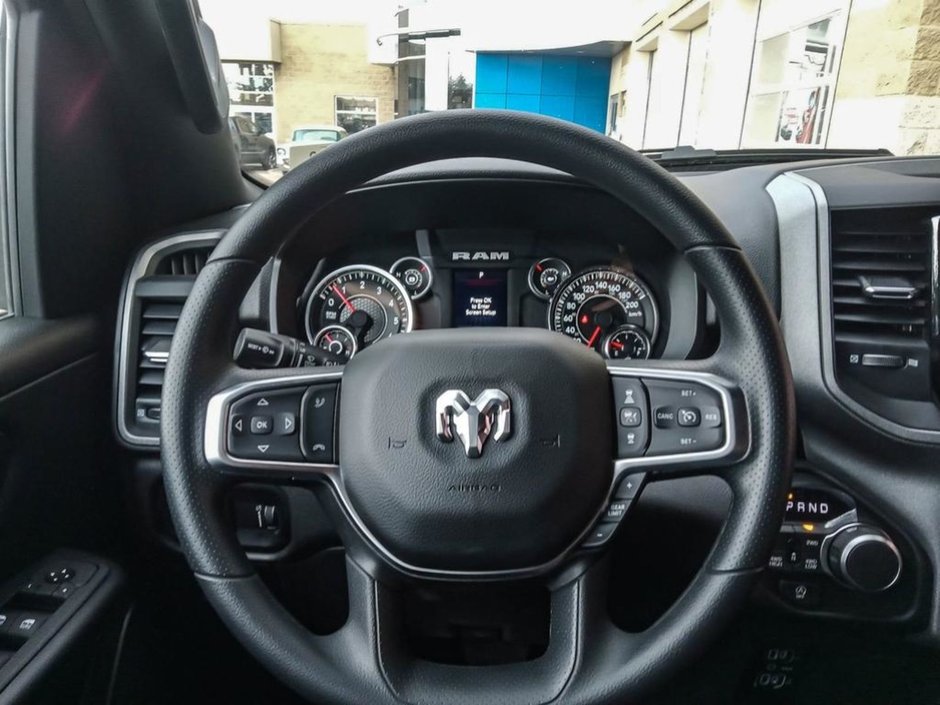 2025 Ram 1500 TRADESMAN SPORT IN BRIGHT WHITE EQUIPPED WITH A 3.6L V6 W/ETORQUE , 4X4 , 8SPD AUTO , TRADESMAN LVL 1 , SPORT APPEARANCE PCKG-12