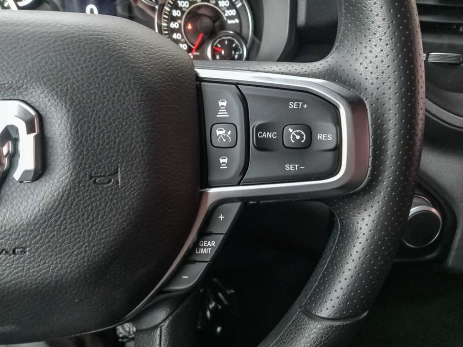 2025 Ram 1500 TRADESMAN SPORT IN BRIGHT WHITE EQUIPPED WITH A 3.6L V6 W/ETORQUE , 4X4 , 8SPD AUTO , TRADESMAN LVL 1 , SPORT APPEARANCE PCKG-14