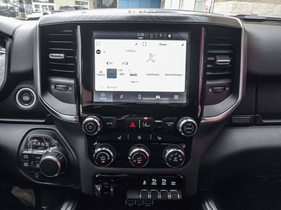 2025 Ram 1500 BIG HORN SPORT IN DIAMOND BLACK EQUIPPED WITH A 3.0L TWIN TURBO , 4X4 , 8SPD AUTO , 20INCH RIMS , BIG HORN LVL 1 , SPORT APPEARA-16