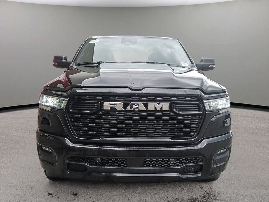 2025 Ram 1500 BIG HORN SPORT IN DIAMOND BLACK EQUIPPED WITH A 3.0L TWIN TURBO , 4X4 , 8SPD AUTO , 20INCH RIMS , BIG HORN LVL 1 , SPORT APPEARA-1