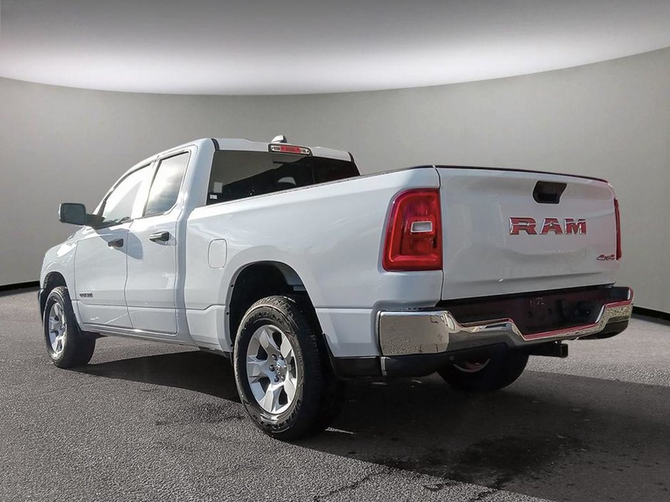 2025 Ram 1500 SXT TRADESMAN IN BRIGHT WHITE EQUIPPED WITH A 3.6L V6 W/ETORQUE , 4X4 , 8SPD AUTO , TRADESMAN LVL 1 , SXT APPEARANCE GROUP , AC-3