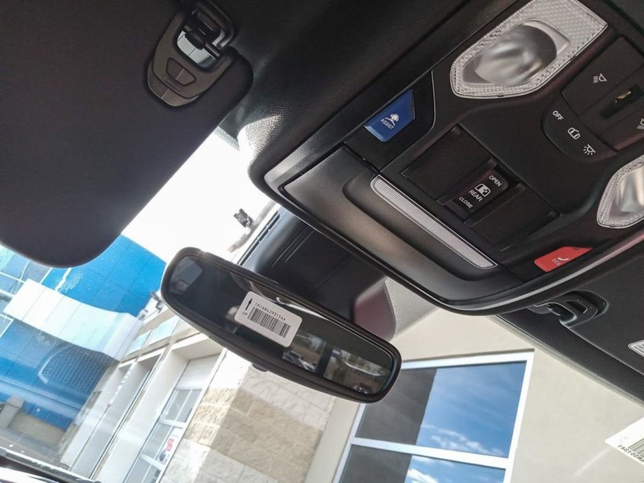 2025 Ram 1500 SXT TRADESMAN IN BRIGHT WHITE EQUIPPED WITH A 3.6L V6 W/ETORQUE , 4X4 , 8SPD AUTO , TRADESMAN LVL 1 , SXT APPEARANCE GROUP , AC-19