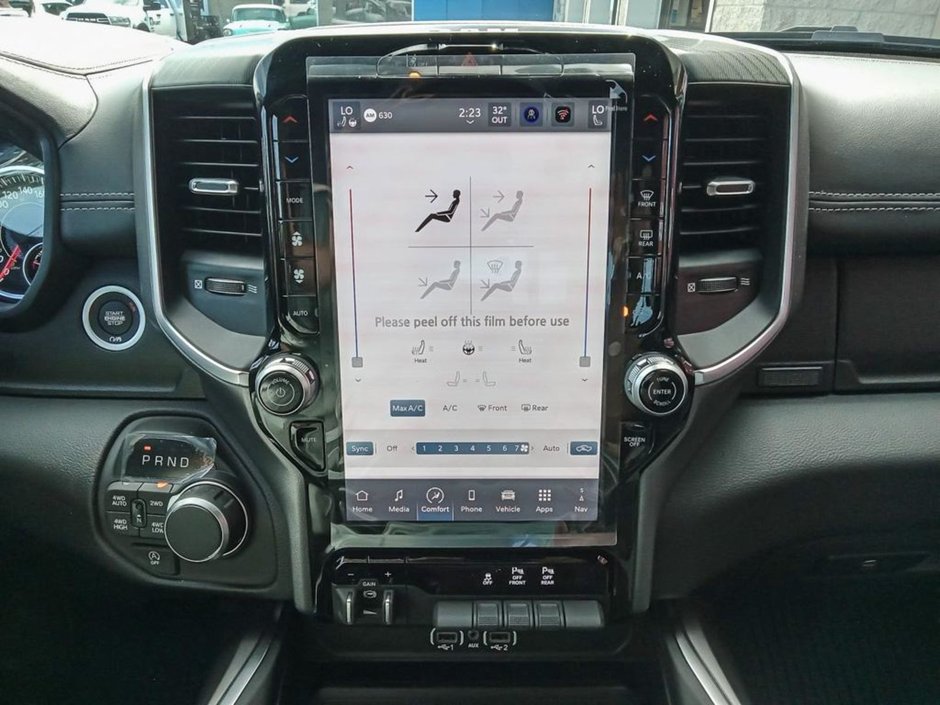 2025 Ram 1500 BIG HORN NIGHT EDITION IN FLAME RED EQUIPPED WITH A 3.0L TWIN TURBO I6 , 4X4 , 8SPD AUTO , 125L TANK , PANO SUNROOF , TONNEAU CO-17