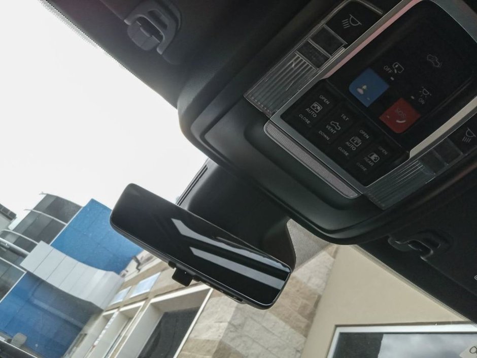 2025 Ram 1500 LARAMIE IN BRIGHT WHITE EUQIPPED WITH A 3.0L TWIN TUBRO I6 , 4X4 , 8SPD AUTO , HANDS FREE DRIVING ASSIST , AIR SUSPENSION , 125L-19