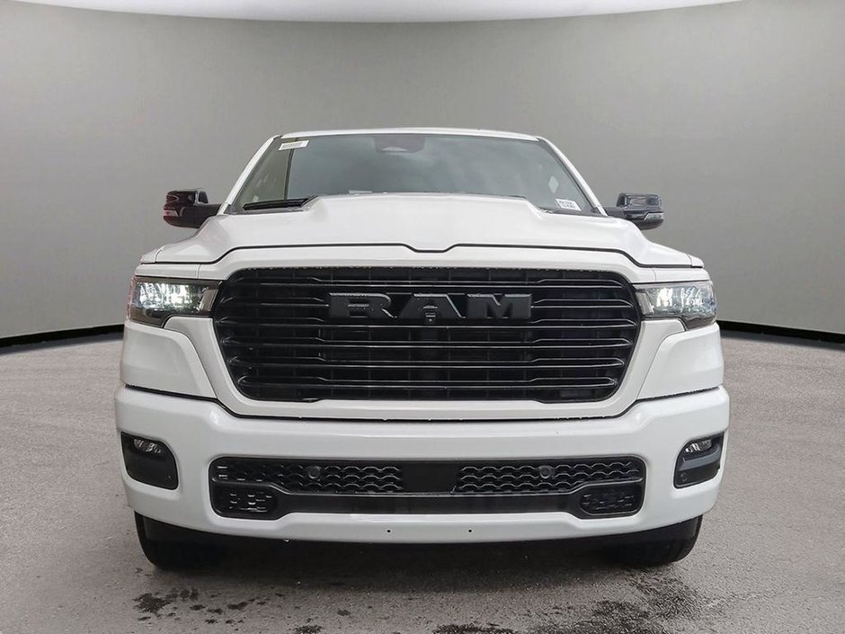 2025 Ram 1500 SPORT IN BRIGHT WHITE EQUIPPED WITH A 3.0L TWIN TURBO HURRICANE I6 , 4X4 , 8SPD AUTO , SPORT HOOD , PANORAMIC SUNROOF , 22INCH A-1