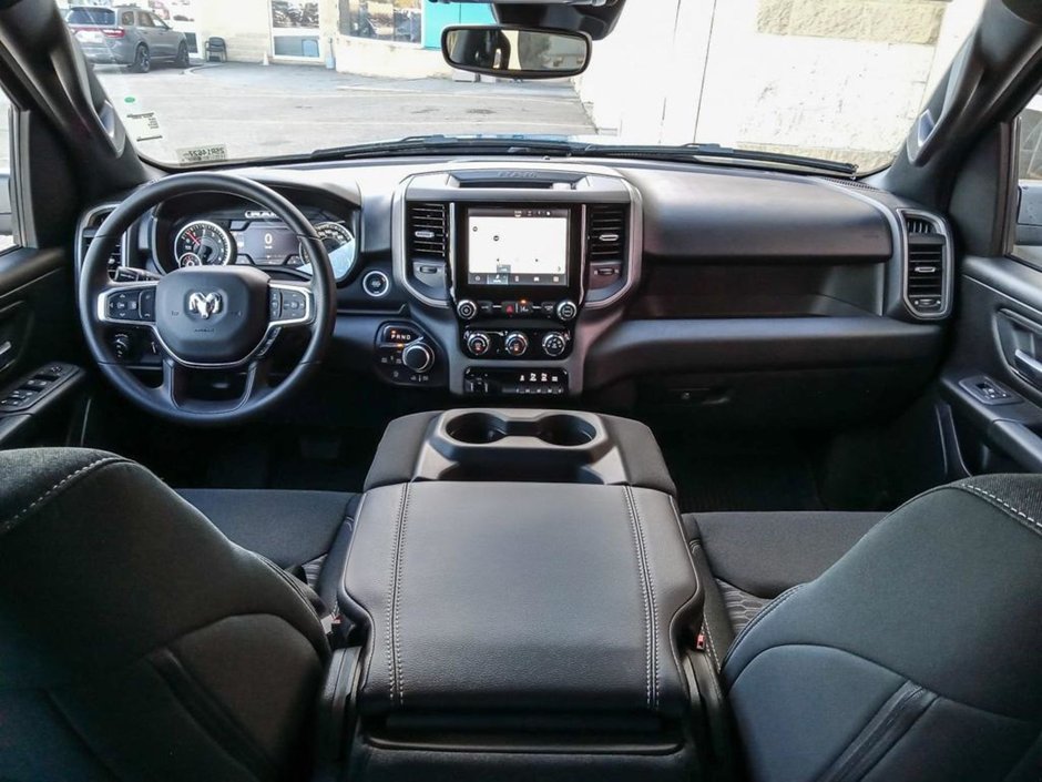 2025 Ram 1500 WARLOCK IN HYDRO BLUE EQUIPPED WITH A 3.0L TWIN TUBRO HURRICANE I6 , 4X4 , 8SPD AUTO , E LOCKER REAR AXLE , BACKUP CAM , PERF SH-22