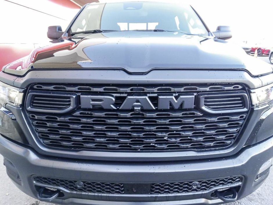 2025 Ram 1500 WARLOCK IN DIAMOND BLACK EQUIPPED WITH A 3.0L TWIN TURBO HURRICANE I6 , 4X4 , 8SPD AUTO , BACKUP CAM , PERF SHOCK ABSORBERS , 18-8