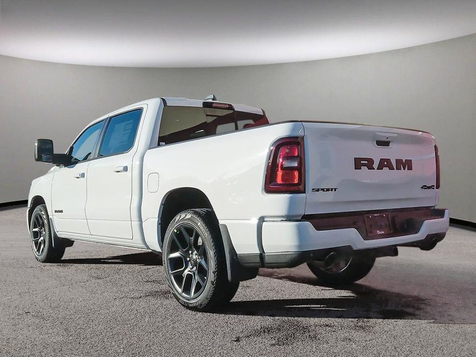 2025 Ram 1500 SPORT NIGHT EDITION IN BRIGHT WHITE EQUIPPED WITH A 3.0L TWIN TURBO I6 , 4X4 , 8SPD AUTO , TECH GROUP , TRAILER TOW GROUP , SPOR-3