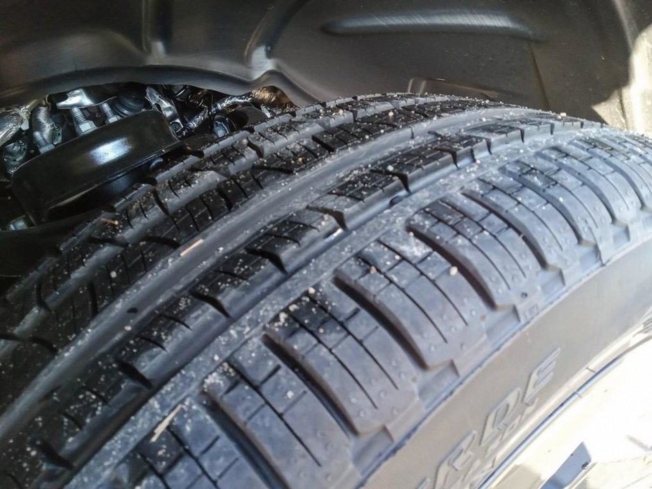 2025 Ram 1500 SPORT NIGHT EDITION IN BRIGHT WHITE EQUIPPED WITH A 3.0L TWIN TURBO I6 , 4X4 , 8SPD AUTO , TECH GROUP , TRAILER TOW GROUP , SPOR-6