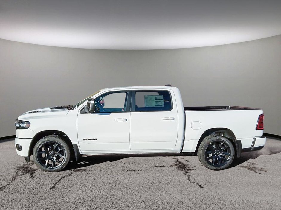 2025 Ram 1500 SPORT NIGHT EDITION IN BRIGHT WHITE EQUIPPED WITH A 3.0L TWIN TURBO I6 , 4X4 , 8SPD AUTO , TECH GROUP , TRAILER TOW GROUP , SPOR-2