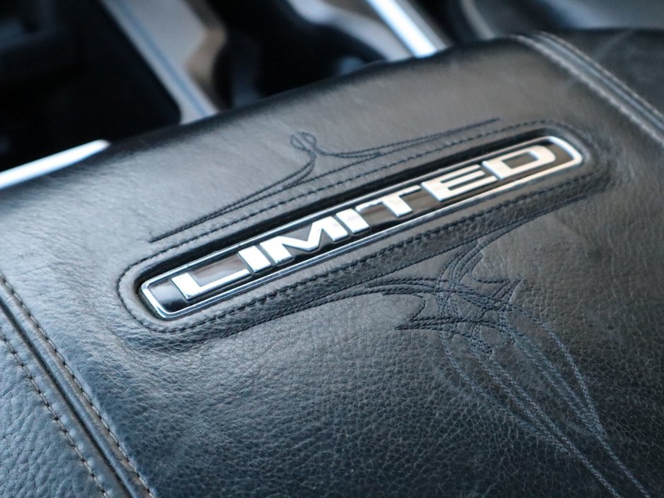 2017 Ram 2500 LIMITED MEGA CAB IN RED PEARL EQUIPPED WITH A 6.7L CUMMINS TURBO DIESEL I6 , 4X4 , 6SPD AUTO , REAR AUTO LVL AIR SUSPENSION , SU-25