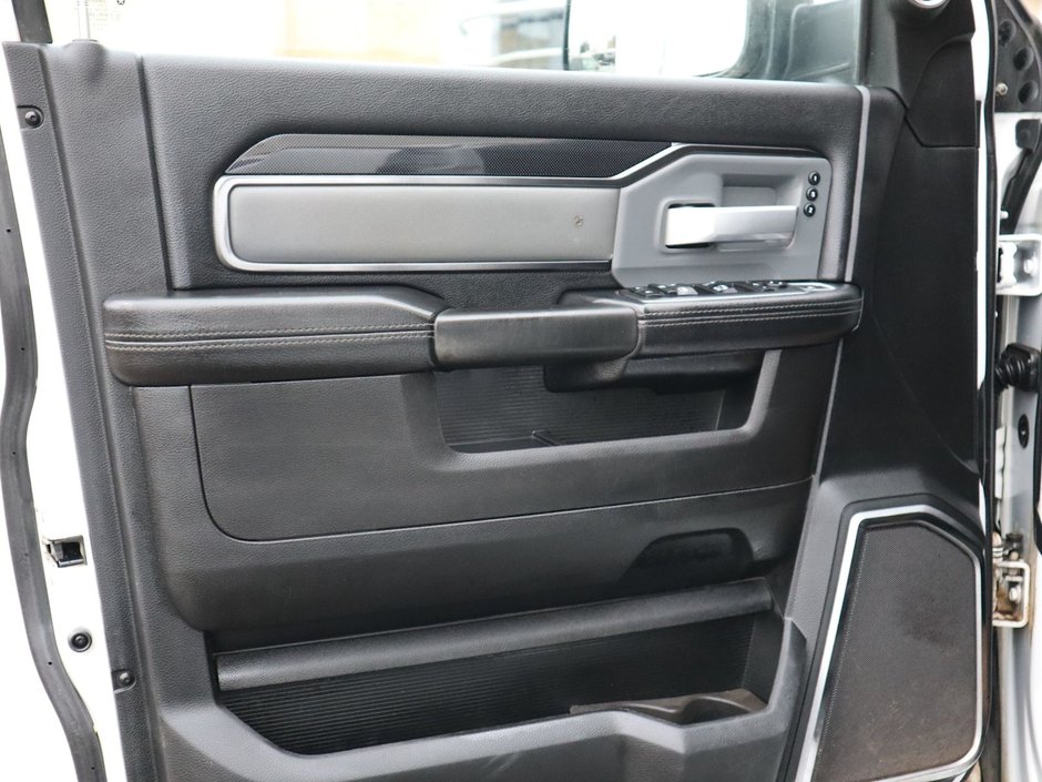 2019 Ram 2500 POWER WAGON IN BRIGHT WHITE EQUIPPED WITH A 6.4L HEMI V8 , 4X4 , 8SPD AUTO , 12INCH W/NAV , 17 SPEAKER HIGH PERF AUDIO , SUNROOF-16