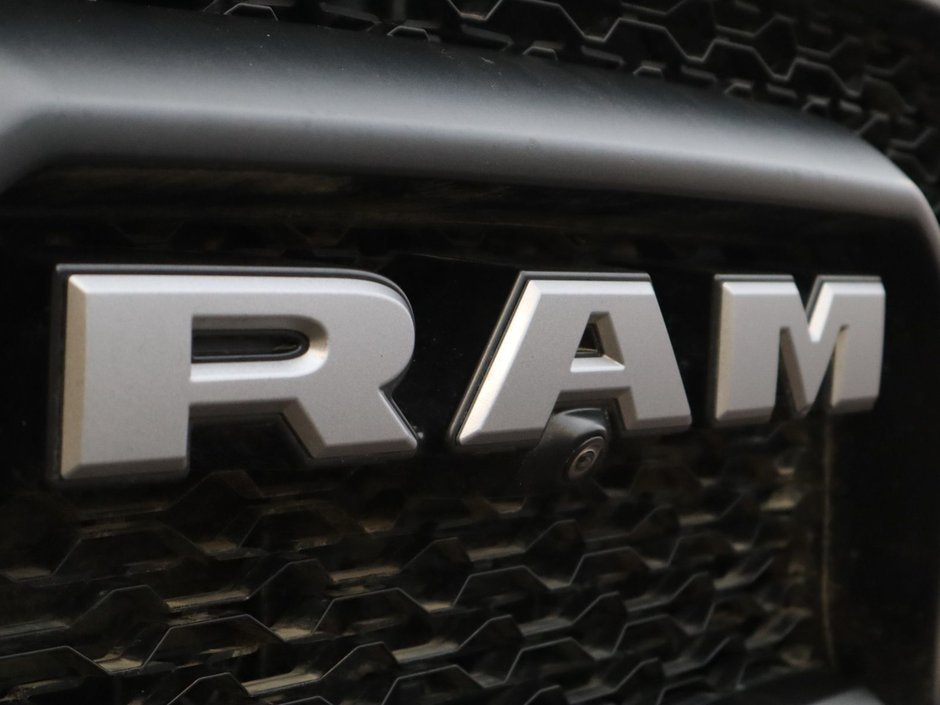 2019 Ram 2500 POWER WAGON IN BRIGHT WHITE EQUIPPED WITH A 6.4L HEMI V8 , 4X4 , 8SPD AUTO , 12INCH W/NAV , 17 SPEAKER HIGH PERF AUDIO , SUNROOF-2